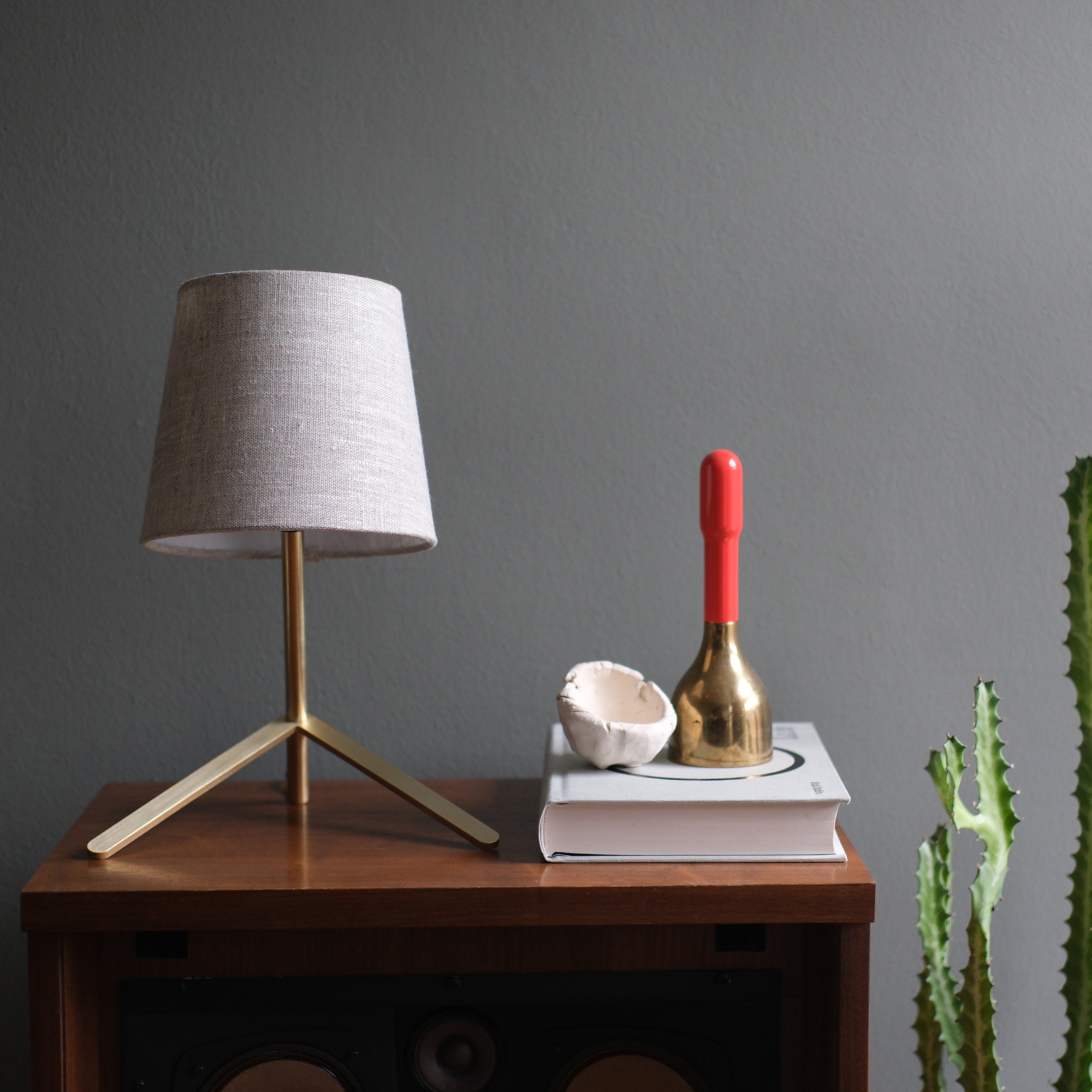 Tri-Leg Modern Lamp