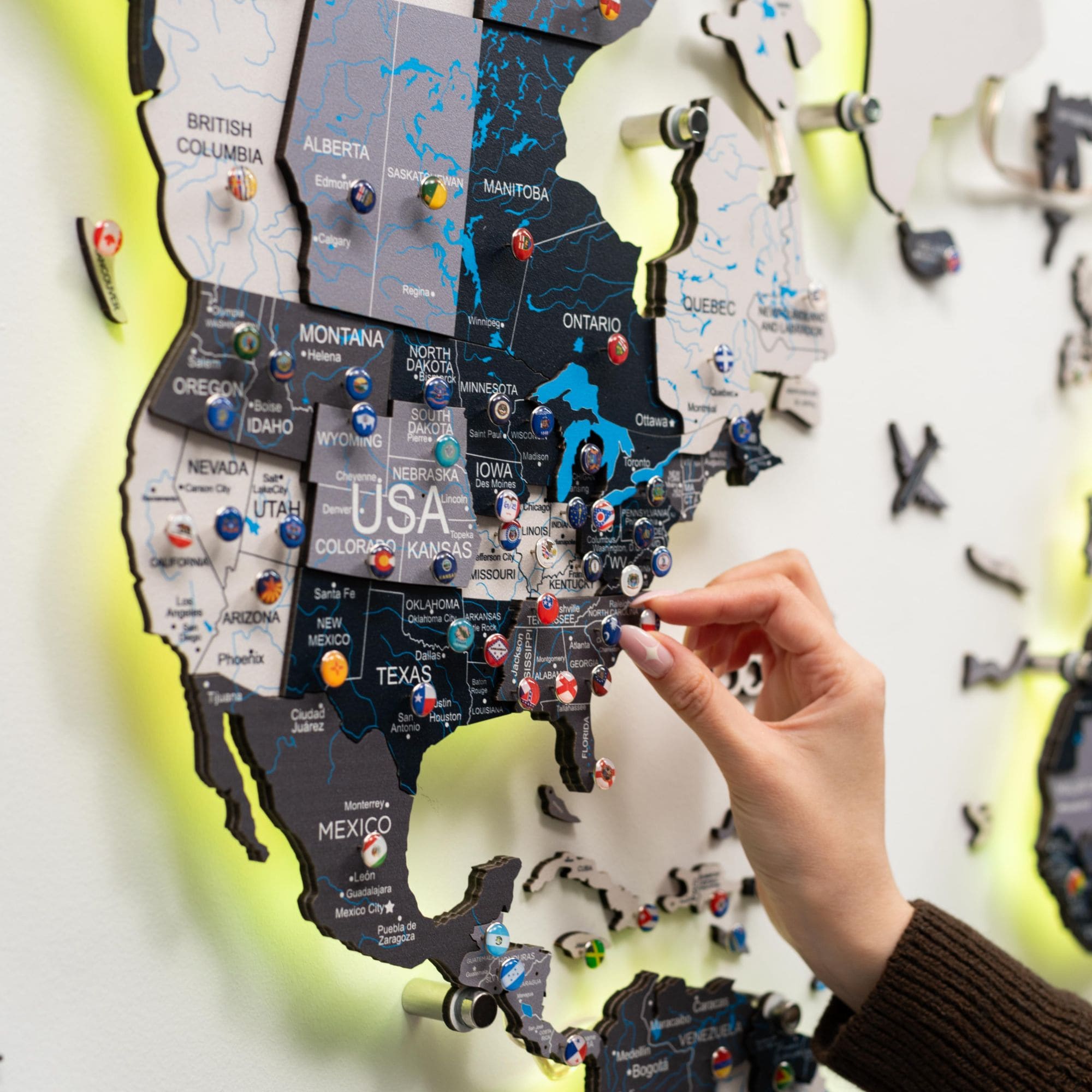 3D LED / LUMINOUS Wooden World Map