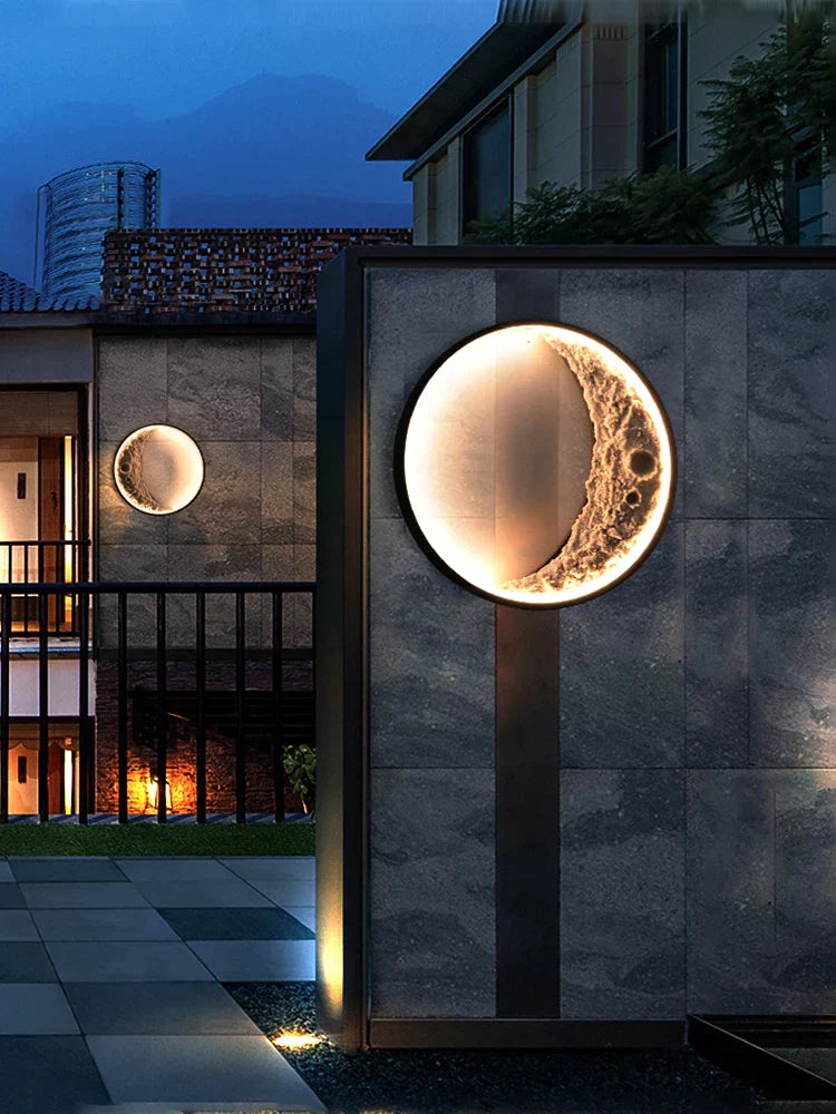 Crescent Wall Lamp for Outdoor