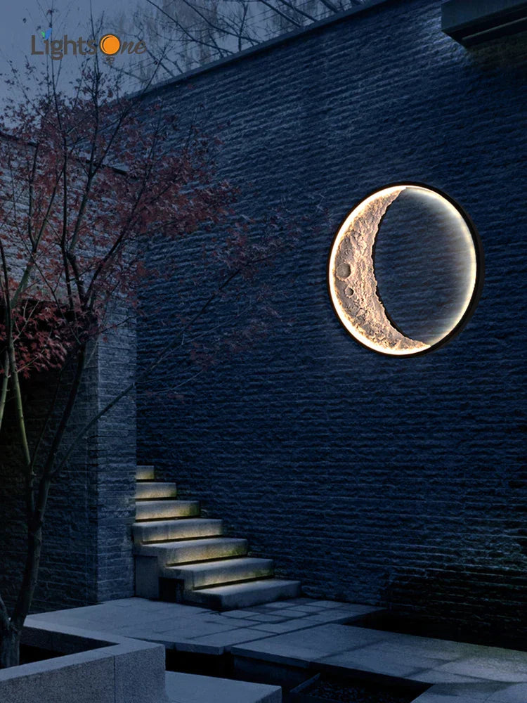 Crescent Wall Lamp for Outdoor