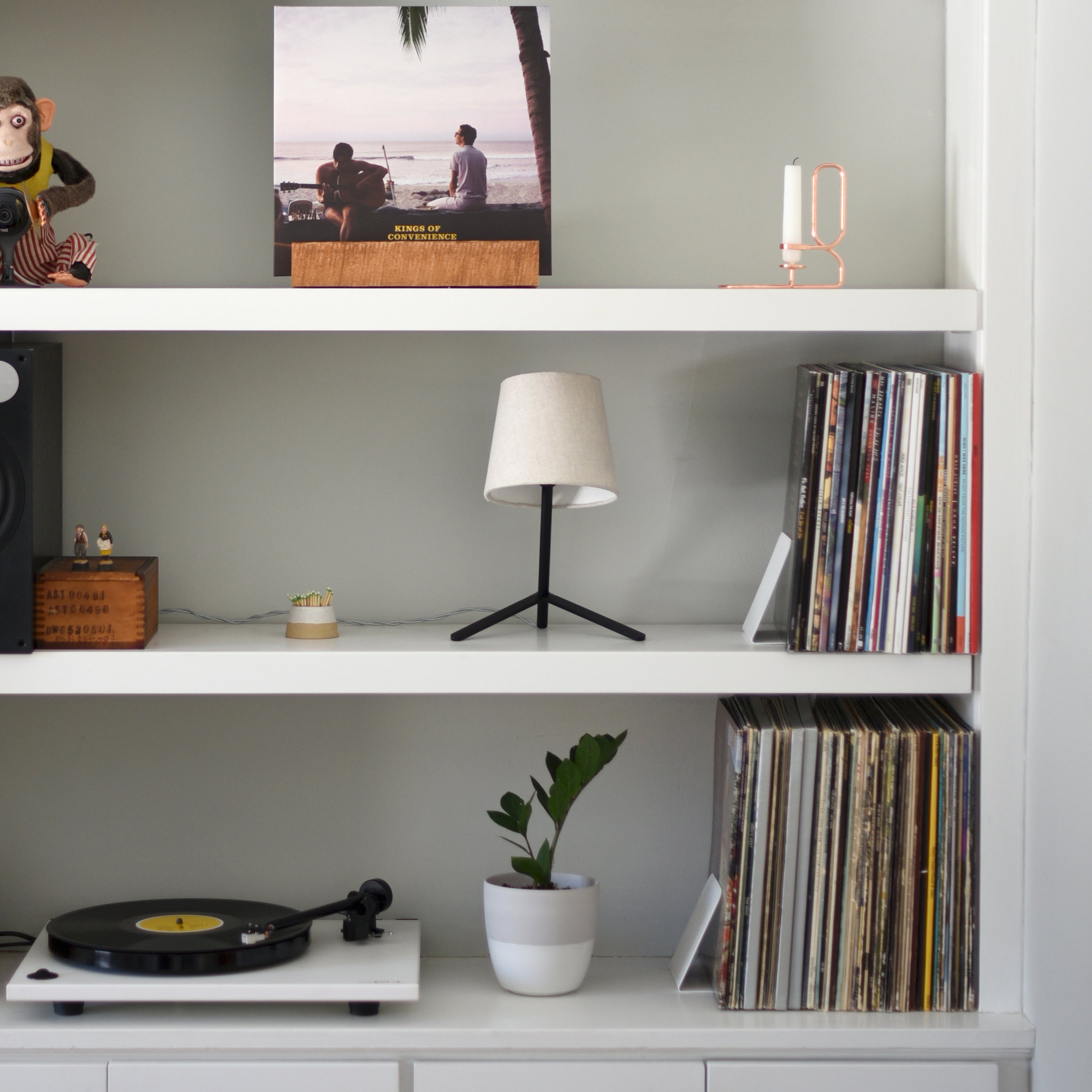 Tri-Leg Modern Lamp